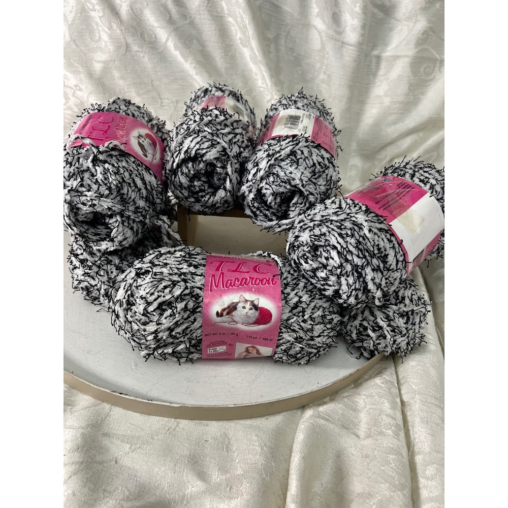 TLC Macaroon Super Bulky Yarn 5 Skeins Salt & Pepper 9318 Black White E517